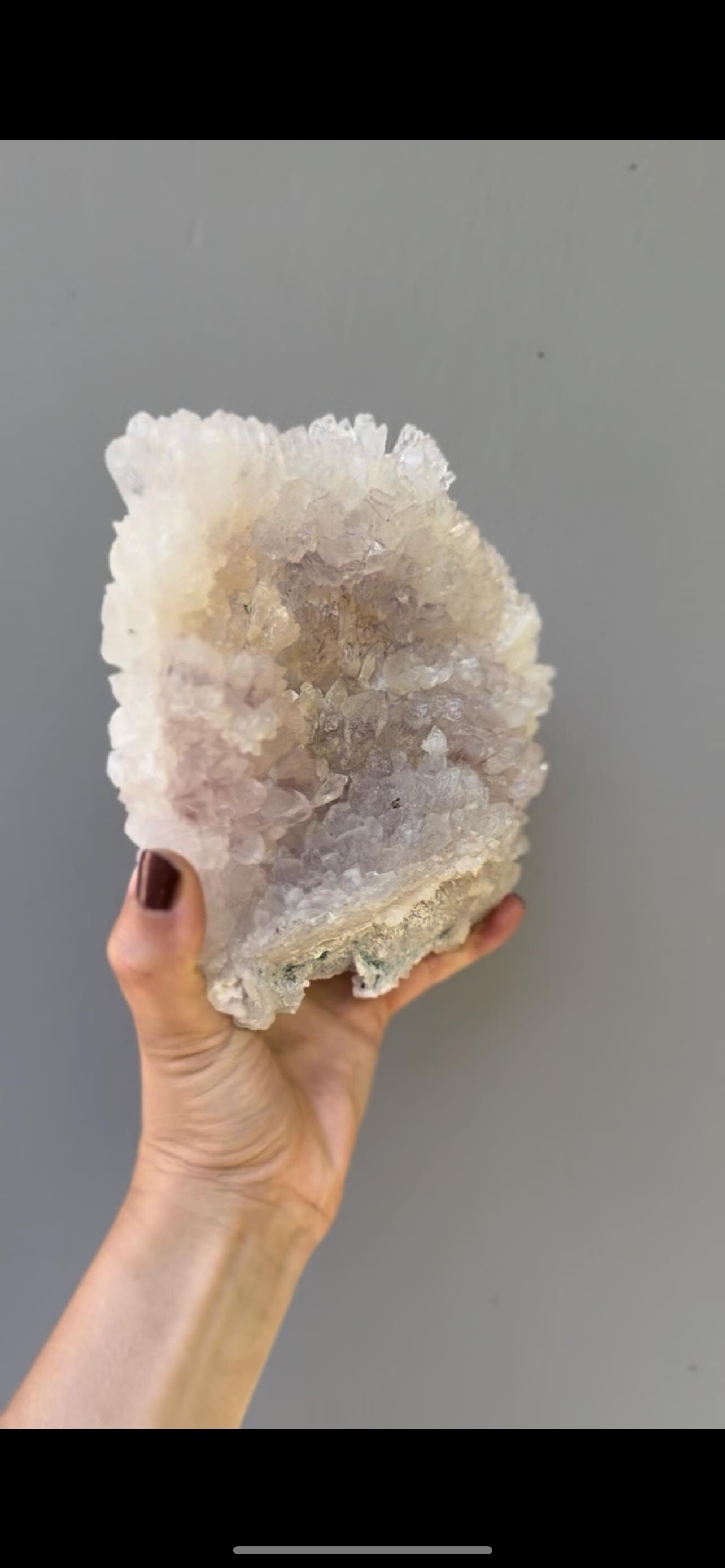Flowering Amethyst Crystal Shell – Intuitive Protection Stone for Healing, Sleep, Clarity & Spiritual Growth